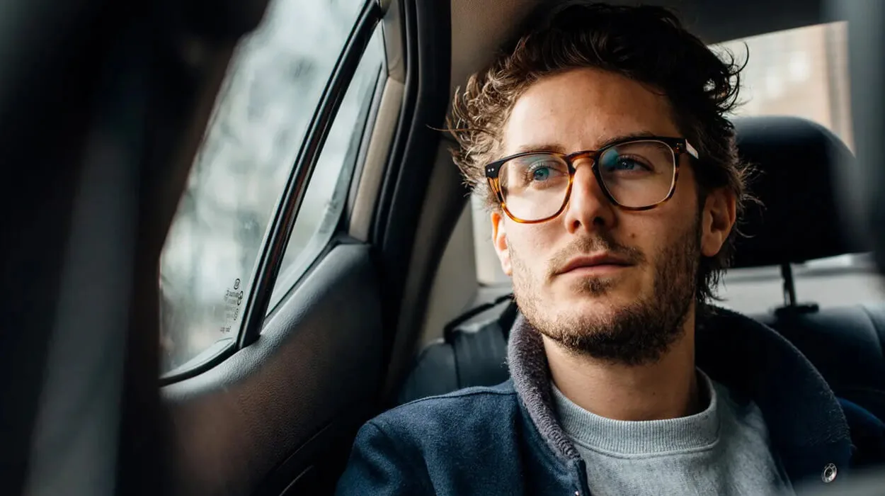Why Shop Online for Wholesale Glasses?
