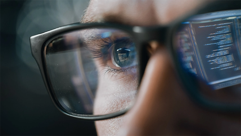 Can You Wear Blue Light Glasses All Day?
