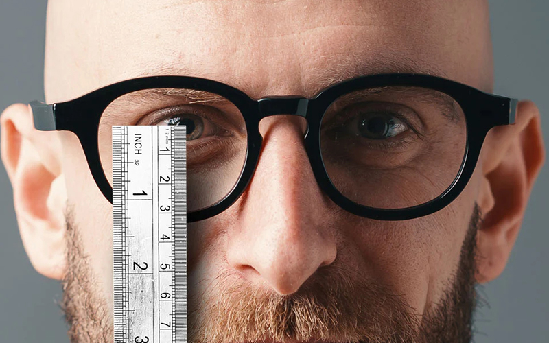 How to Measure Eyeglass Frames?
